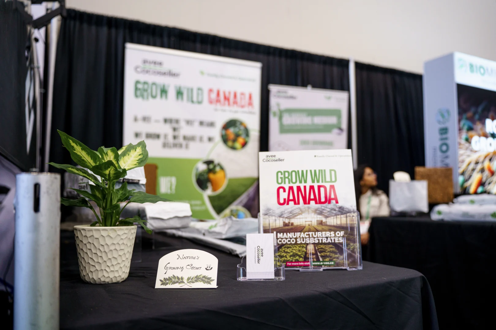 Avee Cocoseller — Grow Wild Canada trade show Ontario, coco coir supplier