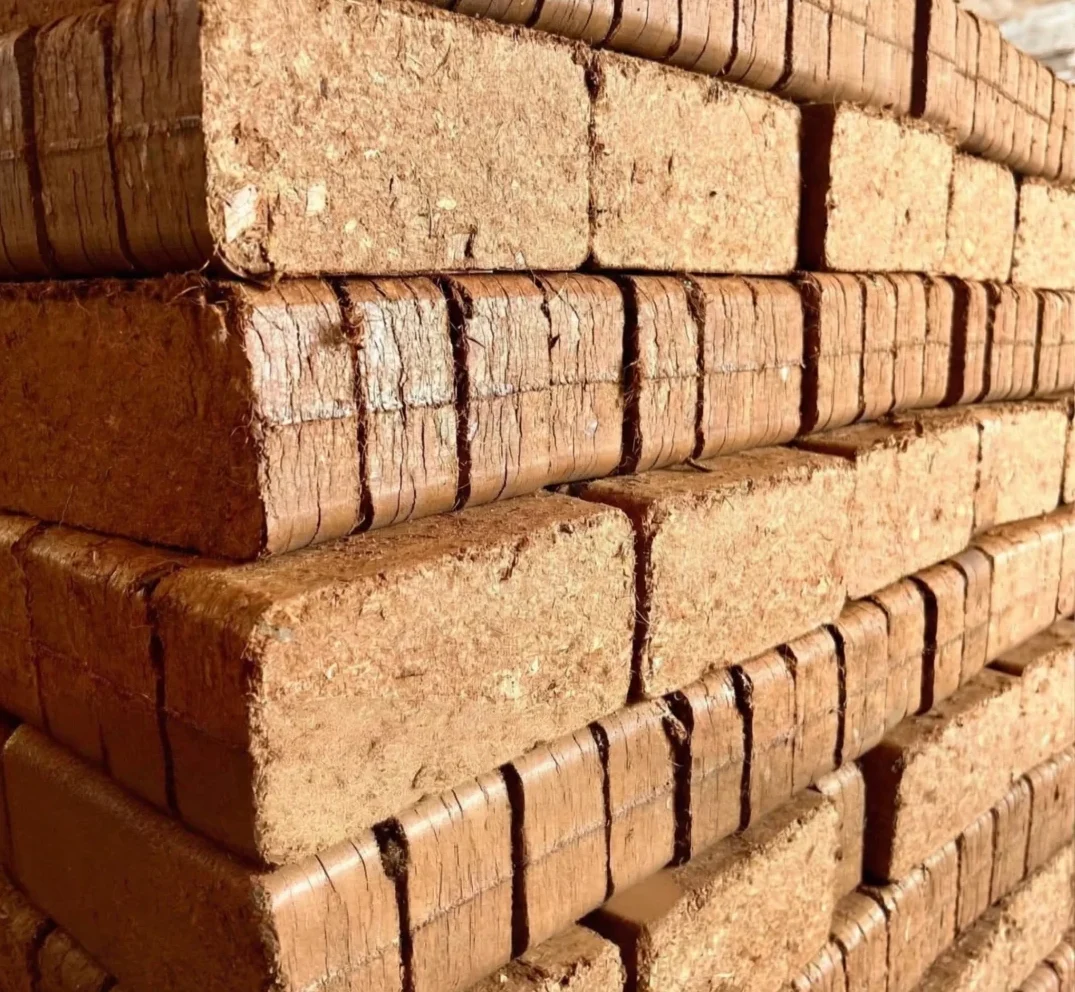 Avee coco coir warehouse Ontario Canada — wholesale coco coir operations